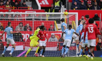 Man Utd dominate Man City as Michael Carrick reign begins with win