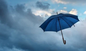 Weather: Cloudy with showers of rain, snow; high 7°C