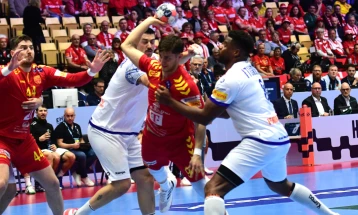 ЕХФ ЕУРО 2026: Два гола негатива за македонските ракометари против Португалија (полувреме)