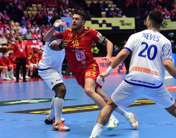 Кузмановски: Среќен сум и горд на целата екипа што 60 минути се бореше за Македонија