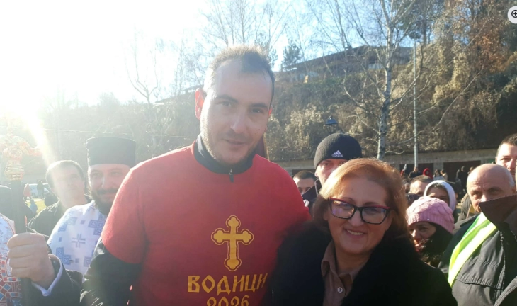 Иван Јанковски прв го фати крстот во Македонска Каменица