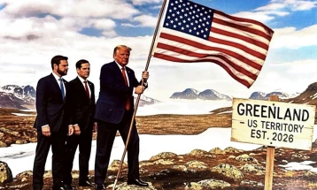 Trampi ka folur në telefon me Ruten për Grenlandën