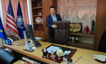 Valbon Limani e filloi mandatin e kryetarit