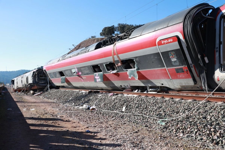 One dead, dozens injured in new train crash in Spain