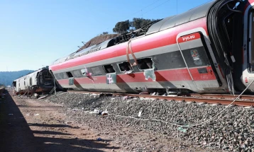One dead, dozens injured in new train crash in Spain