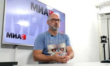 Ристески: Ракот на белите дробови е 24 пати почест кај пушачите, а 12 пати кај непосредните жртви на активни пушачи