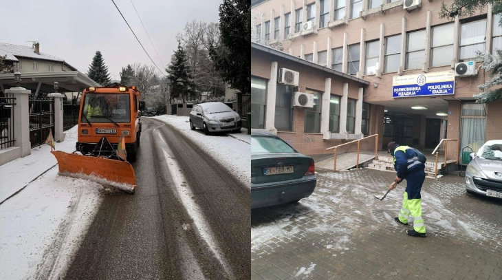 Општина Центар го расчистува снегот: фрлени 15 тони сол, механизацијата на терен, отворени телефони за пријави