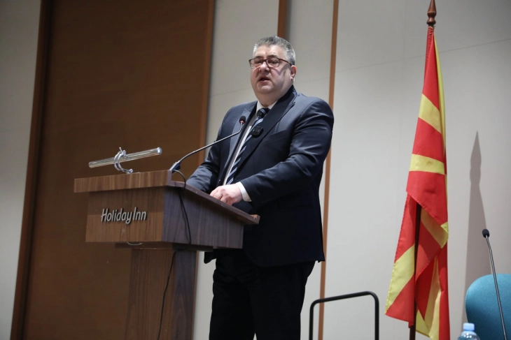 No more lifelong and untouchable positions, says public administration minister