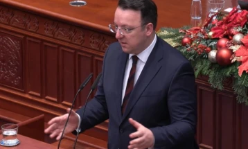 Николоски: Апелирам до ЕУ македонските превозници да бидат ослободени од новите правила за влез во шенген-зоната за да не трпиме економски штети