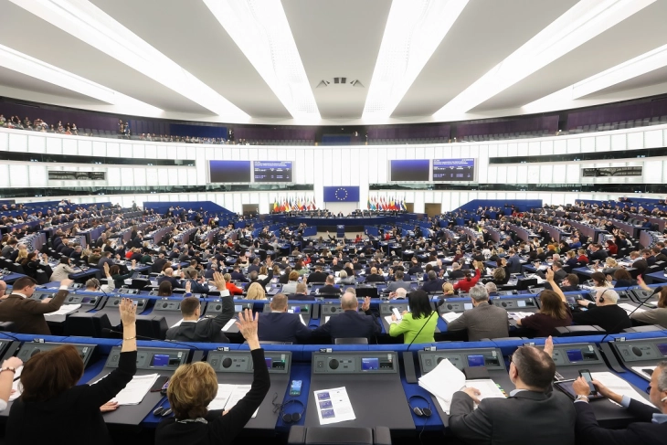 Eurodeputetët do të votojnë për nismën e mosbesimit ndaj Komisionit Evropian të Fon der Lajen