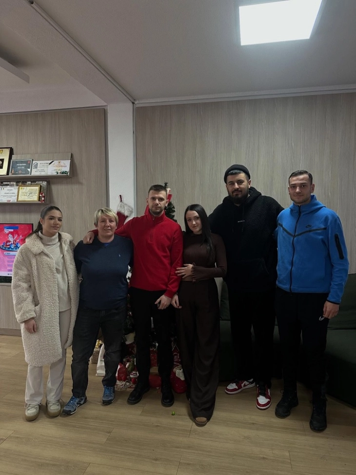 Двесте илјади денари за креми за изгореници и медецински помагала обезбеди „Сапорт Кочани“.