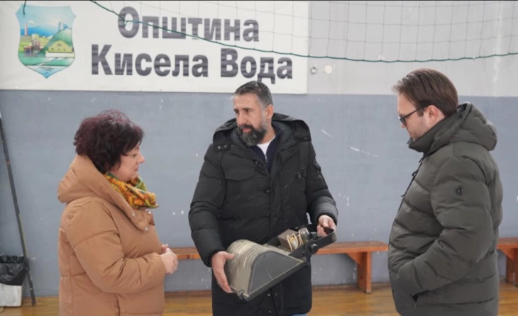 Стаменкоска-Трајкоска: Општина Кисела Вода инвестира во спортската инфраструктура - унапредени условите во спортската сала „Независна Македонија“