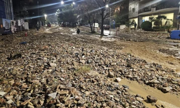 Вонредна состојба во две атински општини поради вчерашното невреме