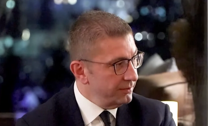 Mickoski nga Davosi: Maqedonia po forcon infrastrukturën energjetike, po zhvillohen projekte për prodhimin e energjisë elektrike me rëndësi edhe për rajonin
