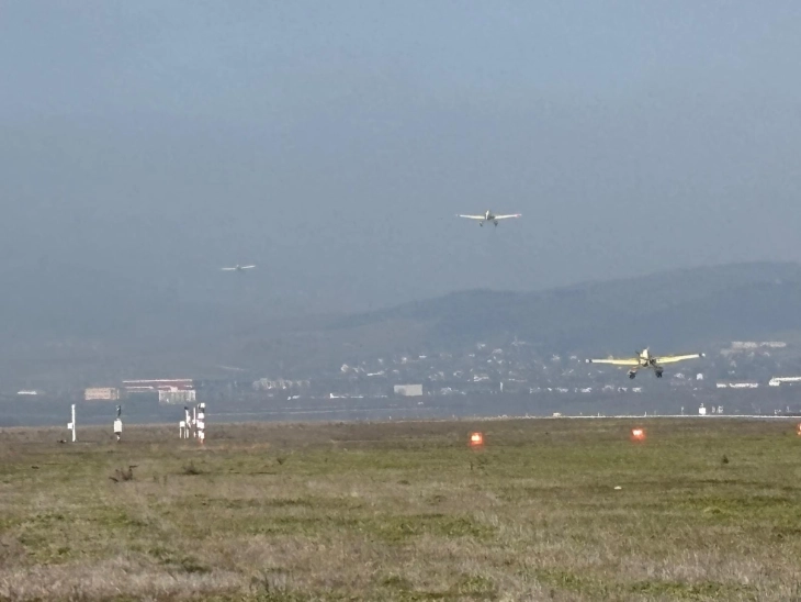 Извршени првите тренажни летови со „ер тракторите“ на Дирекцијата за заштита и спасување