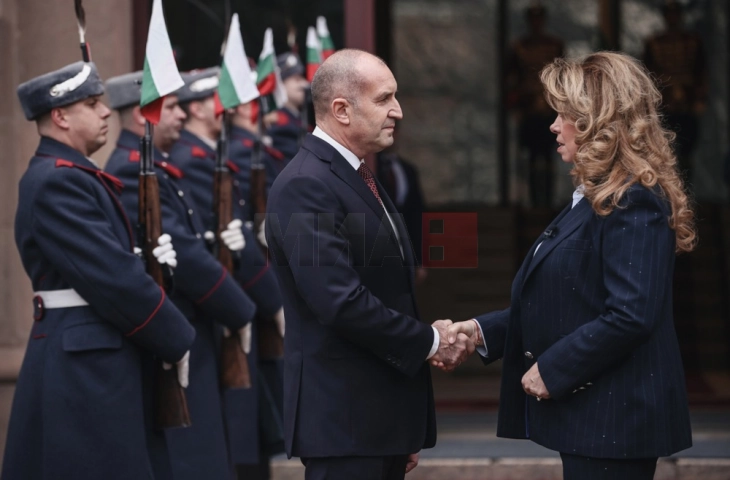 Илијана Јотова ја презеде претседателската функција во Бугарија