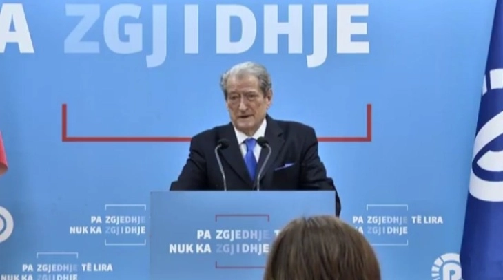 Бериша пред утрешниот масовен протест: Му велам на Рама, ако си маж, утре остани во канцеларија 