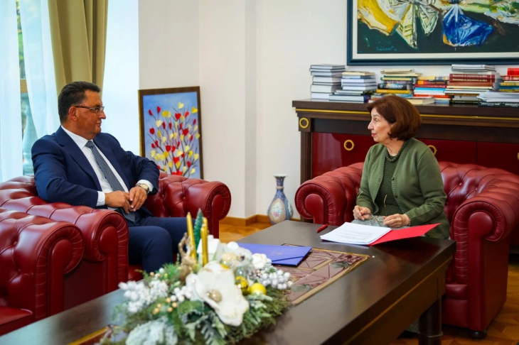 Takim i Siljanovska Davkova me guvernatorin e Bankës Popullore, Sllaveski