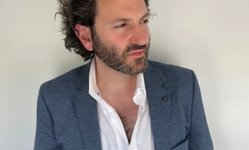 Кевин Рис, Креаторот на „Исцелување од глава до петици“ ексклузивно за МИА: Кога сфатив дека медицината не ми помага, почнав самиот да барам чаре!