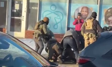 Агенти на ICE убија маж во Минеаполис, на улиците избувнаа големи протести