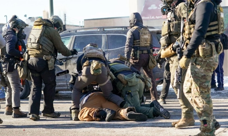 Родители на убиениот медицински техничар во Минеаполис тврдат дека администрацијата на Трамп „одвратно лаже“