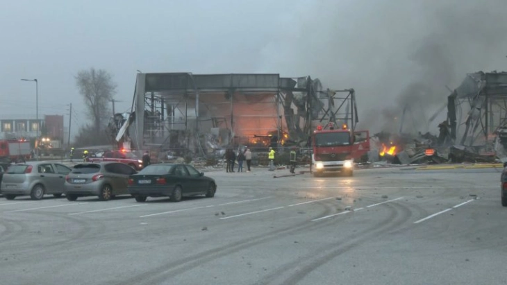 Тројца загинати, две исчезнати и седуммина повредени во пожар во фабрика во грчкиот град Трикала