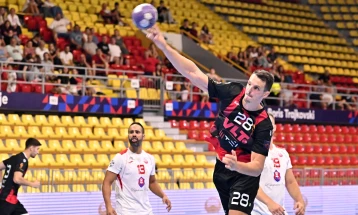 Талески кариерата ја продолжува во Унгарија