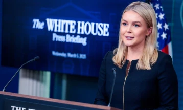 Бела куќа: Трамп не се откажува од мировниот процес во Украина