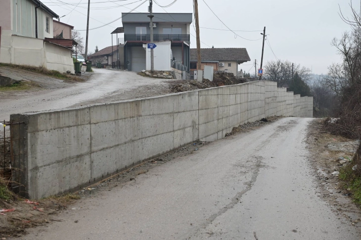 Костовски: Изграден нов потпорен ѕид на улица „50“ во Радишани, реализирано уште едно ветување кон граѓаните