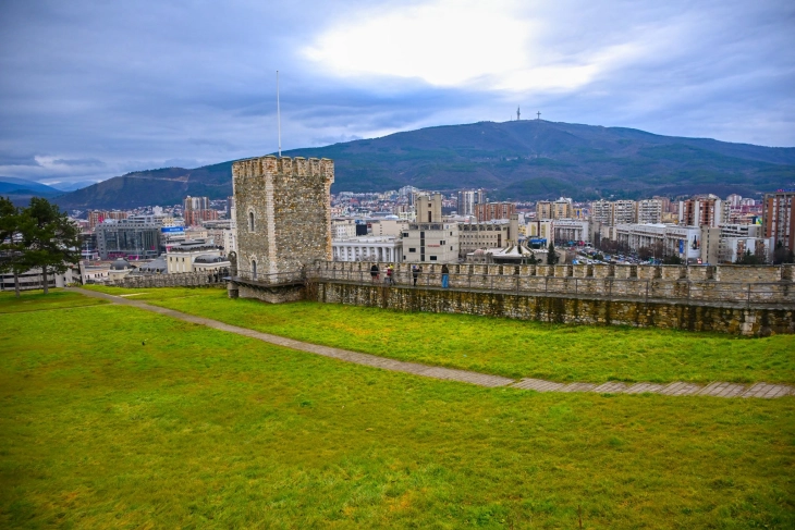 Po vërtetohen gjendja aktuale dhe mundësitë reale që Kalaja e Shkupit të hapet dhe të vihet në funksion kulturor aktiv