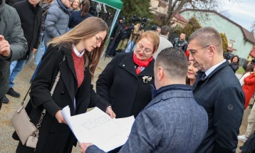 Janevska: Fillojmë cikël të ri investimesh në 160 objekte të infrastrukturës arsimore