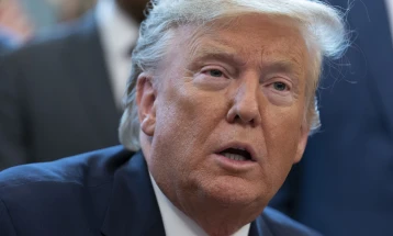 Trump says Cuba is 'close to failing'