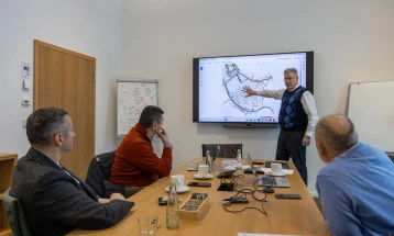 Дебарскиот градоначалник Меља во работна посета на компанијата „Кнауф“ во Ипхофен, Германија