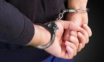 Уапсено лице кое се обидело да ограби подружница за брзи кредити