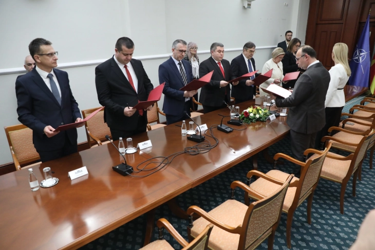 Përbërja e re e KSHZ-së dha deklaratë solemne para kryetarit të Kuvendit