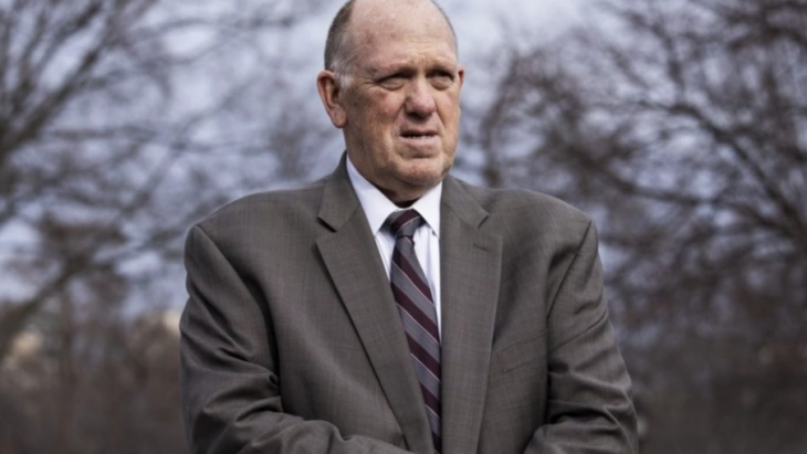 Хоман нареди подготовки за повлекување на агентите од Минесота