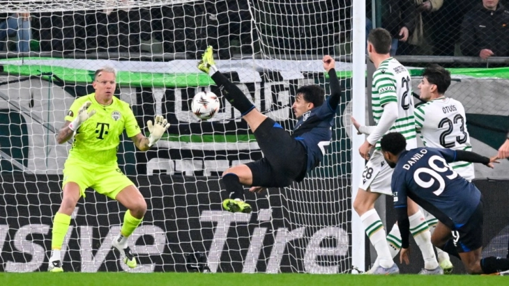 Freiburg reach Europa League last 16, Stuttgart in play-offs