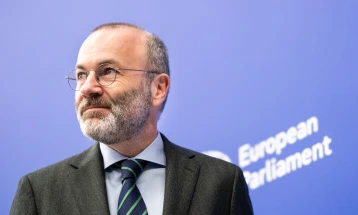 Вебер ја обнови идејата за спојување на функциите претседател на Европскиот совет и на ЕК