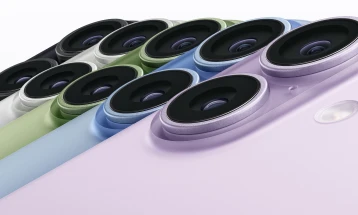 „Епл“ ги надмина очекувањата со рекордна продажба по издавањето на „Ајфон 17“ телефоните