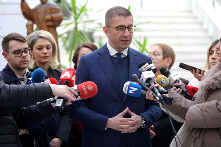 Мицкоски: ССМ одби колективен договор со кој платата на администрацијата ќе се зголеми за 40 проценти