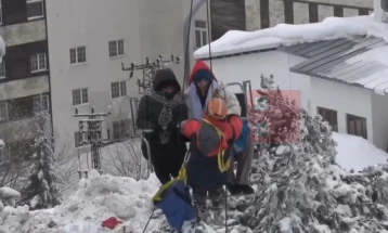 Operacion i suksesshëm shpëtimi në Turqi: Shpëtohen 51 persona të bllokuar në teleferik në malin Uludag