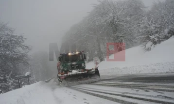 Hiqet ndalesa për qarkullimin e kamionëve në rrugën Gostivar-Strazhë-Kërçovë