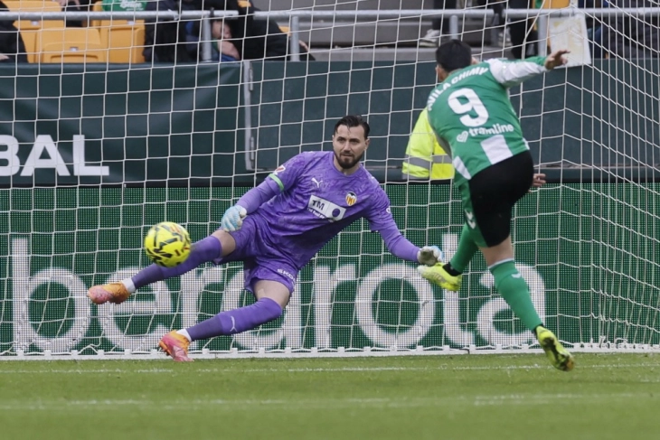 Пораз во финишот на Валенсија на Димитриевски