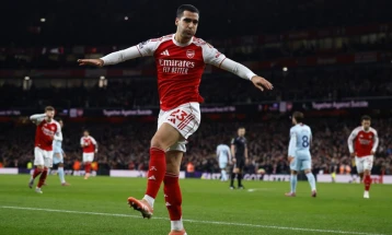 Arsenali pa Merinon një periudhë më të gjatë