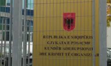 Градоначалникот на Тирана, Велиај останува во затворски притвор