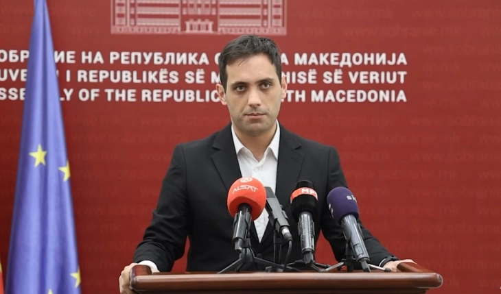 Мециновиќ:  Крај на партиски вработувања во здравството и заштита на бремените работнички