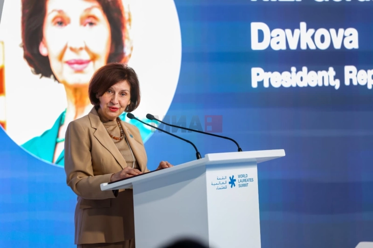 Siljanovska-Davkova në Samitin Botëror të Laureatëve: Në shkencë nuk ka shtete të vogla dhe të mëdha, por vetëm ide të vogla dhe të mëdha