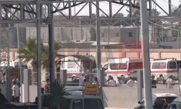 Pacientët e parë palestinezë sot u evakuuan nga Gaza në Egjipt nëpërmjet pikës kufitare Rafah