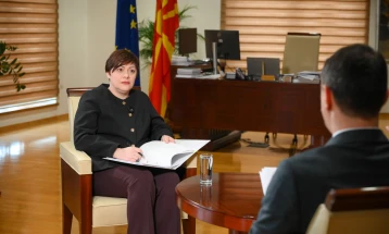 Dimitrieska-Koçoska: Qeveria nuk do të lejojë ulje të pagave minimale, Marrëveshja e përgjithshme kolektive duhet të pësojë ndryshime