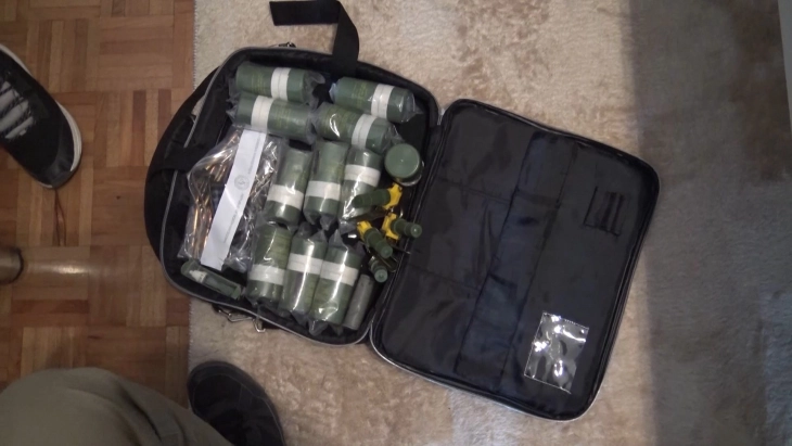 Приведено лице од Велешта, во возилото во кое се наоѓал пронајдени дрога, оружје и муниција